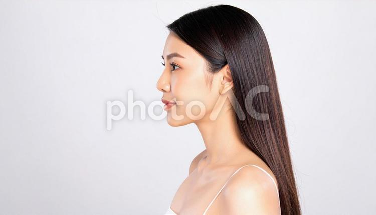 透明感のある肌の美しい女性 女性,ビューティー,アンチエイジングの写真素材