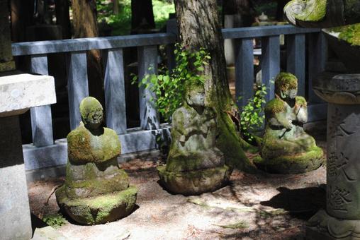 上田市真田の郷長谷寺 真田幸隆・昌幸の墓 上田市真田の郷長谷寺 真田幸隆・昌幸の墓 上田市,信州,真田の写真素材