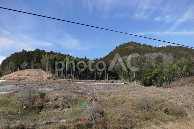 冬の空と畑と山 冬,田んぼ,寒いの写真素材