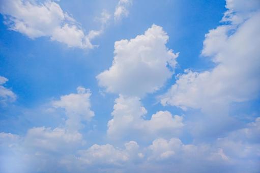 Midsummer blue sky and white clouds, JPG