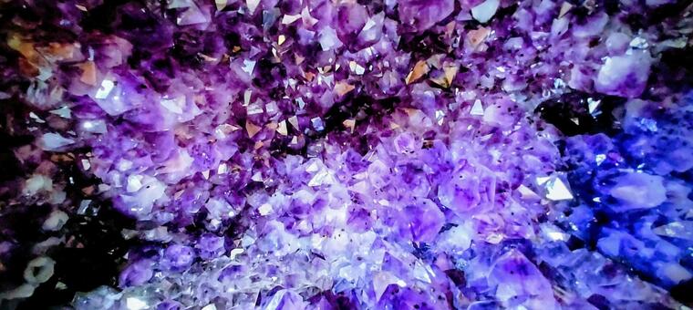 アメジスト 紫水晶 1 アメジスト,水晶,紫の写真素材