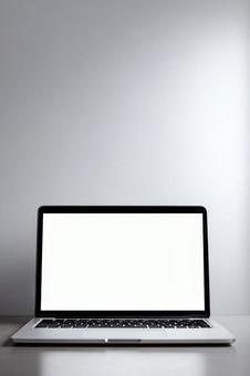 パソコン モックアップ MacBook風 パソコン モックアップ MacBook風の写真