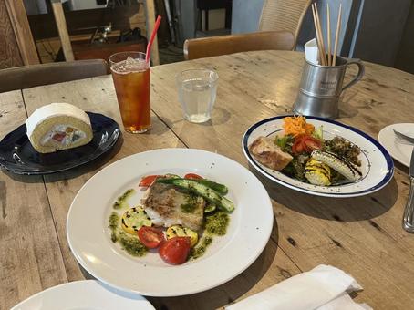 おしゃれランチとケーキ おしゃれランチとケーキ おしゃれ,ランチ,イタリアンの写真素材