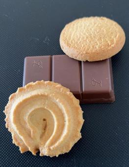 R7.11.04　チョコレートとクッキー コーヒータイム,コーヒーブレイク,ドリップコーヒーの写真素材