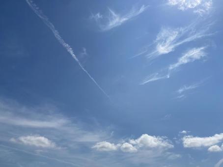 あの空の向こうひこうき雲 あの空の向こうひこうき雲の写真
