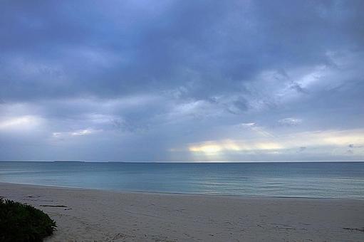 ニューカレドニア480 ウヴェア島 光芒 ニューカレドニア480 ウヴェア島 光芒の写真