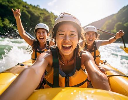 笑顔はじけるラフティング体験 笑顔はじけるラフティング体験の写真