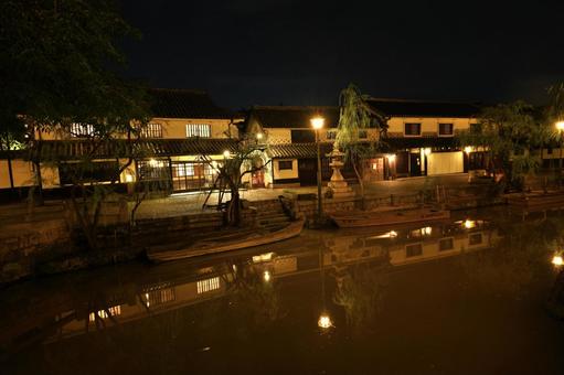 倉敷美観地区の夜景と反射する倉敷川 倉敷,倉敷川,倉敷美観地区の写真素材