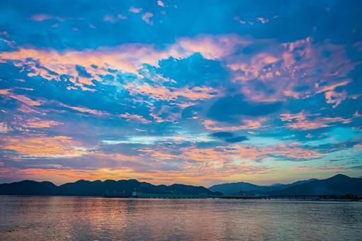 山口県　長門市の朝の海 山口県,長門市,早朝の写真素材