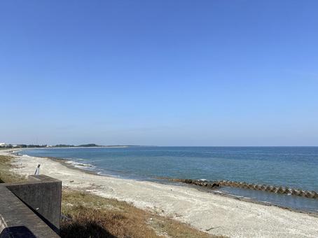 透き通る海と青い空の水平線 海,青空,自然の写真素材