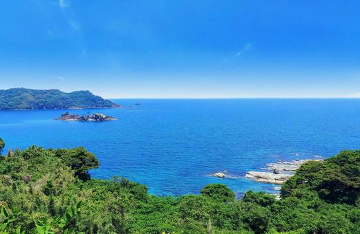 山陰の綺麗な青い海 山陰の綺麗な青い海 海,日本海,山陰の写真素材