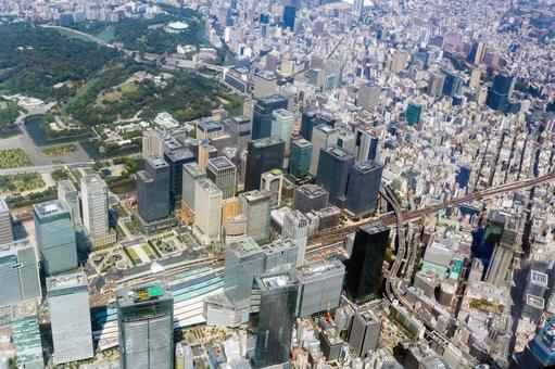 東京駅上空から大手町のビル群を空撮 東京駅上空から大手町のビル群を空撮 空撮,大手町,オフィスビルの写真素材