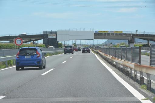 小田原厚木道路をドライブ 小田原厚木道路をドライブ 小田原厚木道路,高速道路,有料道路の写真素材