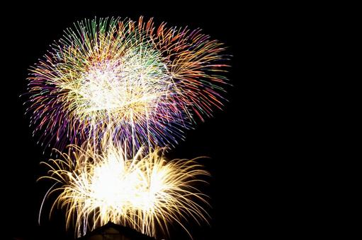 打ち上げ花火22（田原市） 花火,打上げ花火,花火素材の写真素材