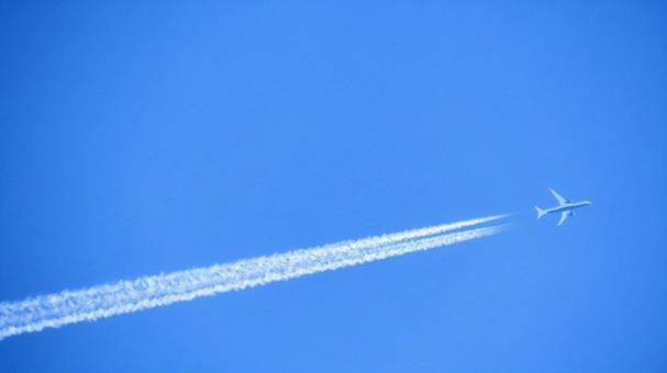 飛行機雲 飛行機雲の写真