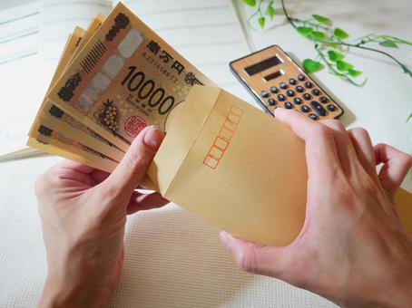 一万円札を数える.2 紙幣,お金,マネーの写真素材