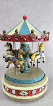 オルゴール オルゴール,メリーゴーランド,馬の写真素材