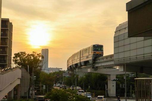 モノレール山田駅から見た吹田市の夕方風景 モノレール山田駅から見た吹田市の夕方風景 大阪モノレール,山田駅,吹田市の写真素材