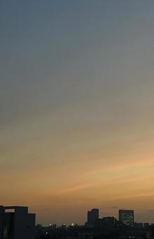 都会の夕暮れ 都会の夕暮れの写真