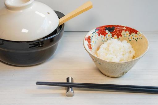 炊き立てのご飯と土鍋 炊き立てご飯,ご飯,茶碗の写真素材