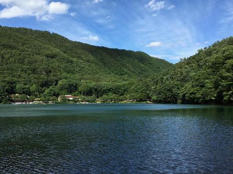 自然と湖の写真