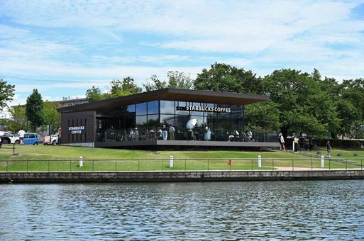 スターバックスコーヒー富山環水公園店 スターバックスコーヒー富山環水公園店の写真