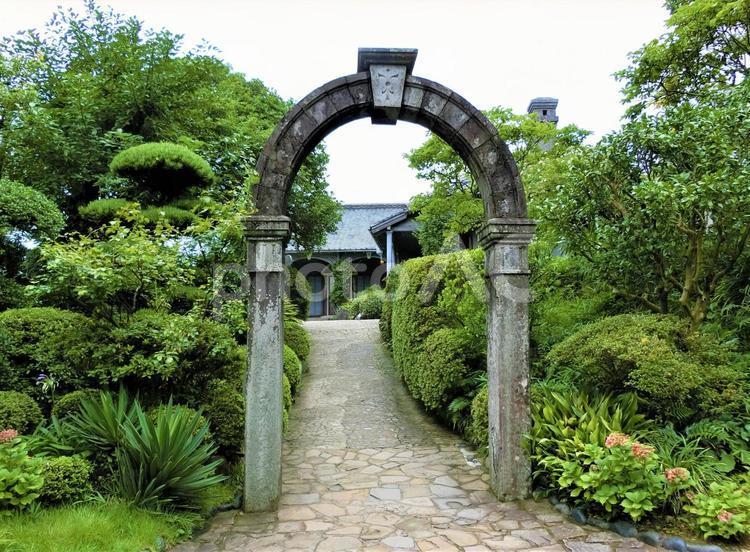 石畳の散歩道【長崎】グラバー園 グラバー園,アーチ,公園の写真素材