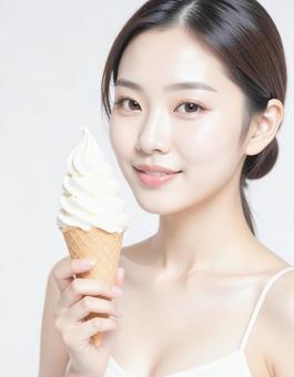 ソフトクリームと女性 ソフトクリームと女性の写真