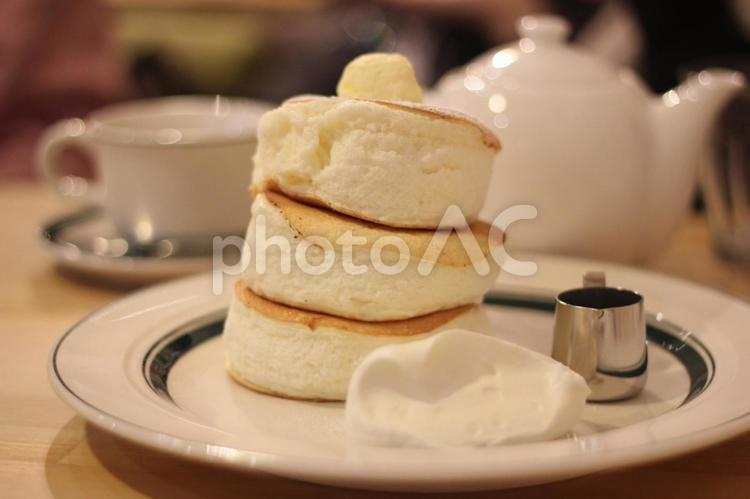 パンケーキ　ホットケーキ　クリーム　ティータイム　おやつ　カフェ パンケーキ,ホットケーキ,ティータイムの写真素材
