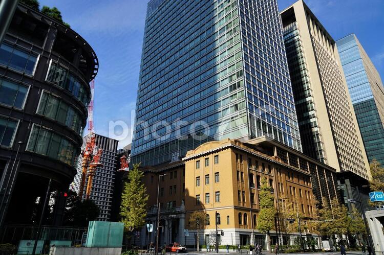 丸の内の風景 丸の内,東京,交差点の写真素材