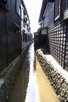 増田町を流れる水路 増田町を流れる水路の写真