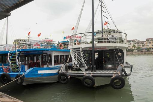 船 船,観光船,水の写真素材