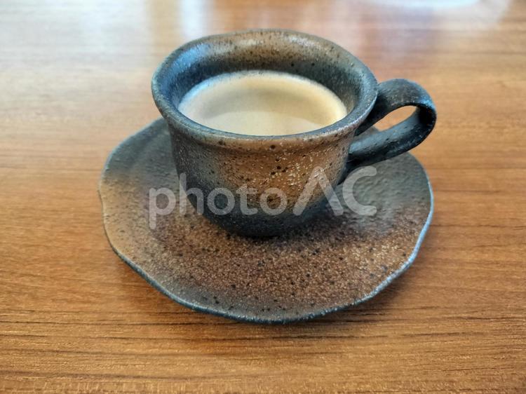 和風カップ&ソーサーで飲む一杯のコーヒー コーヒー,カップ&ソーサー,カップアンドソーサーの写真素材