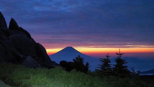 朝焼けの富士山 朝焼けの富士山の写真
