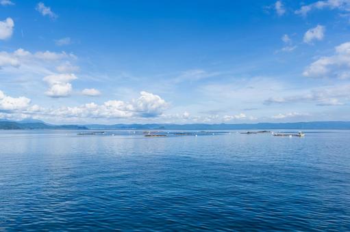 快晴の鹿児島湾 快晴の鹿児島湾 海,青空,雲の写真素材