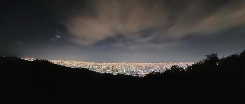 夜景 生駒山ぼくらの広場 2.35:1 街並み,きれい,デートスポットの写真素材
