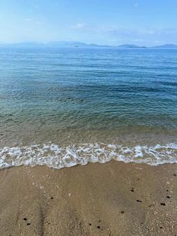 足跡のない砂浜 足跡のない砂浜 海,空,秋空の写真素材