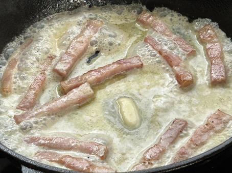Photo, bacon, thick cutting bacon, olive oil, 