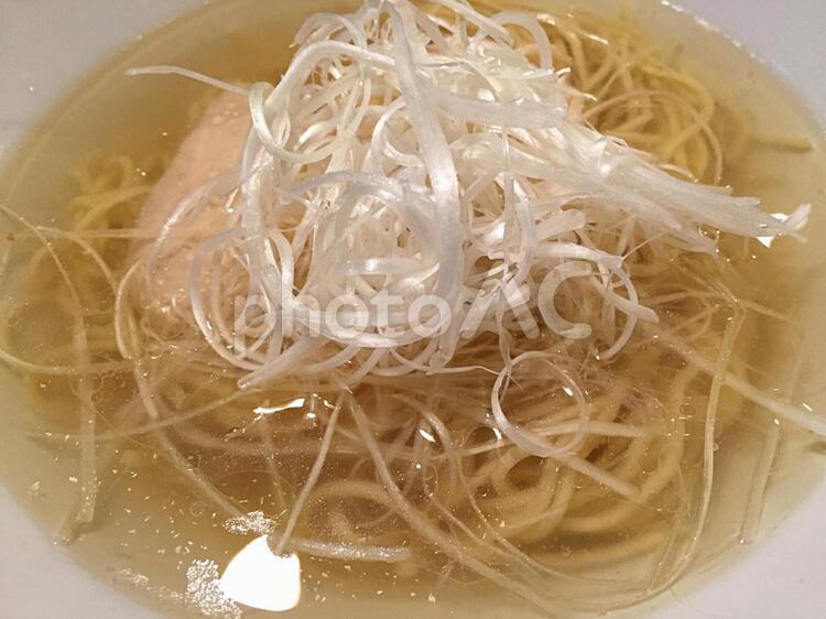 塩ラーメン 塩ラーメン,塩そば,昔ながらのラーメンの写真素材