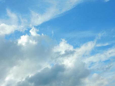 【空の写真】秋空 【空の写真】秋空 秋空,空,雲の写真素材
