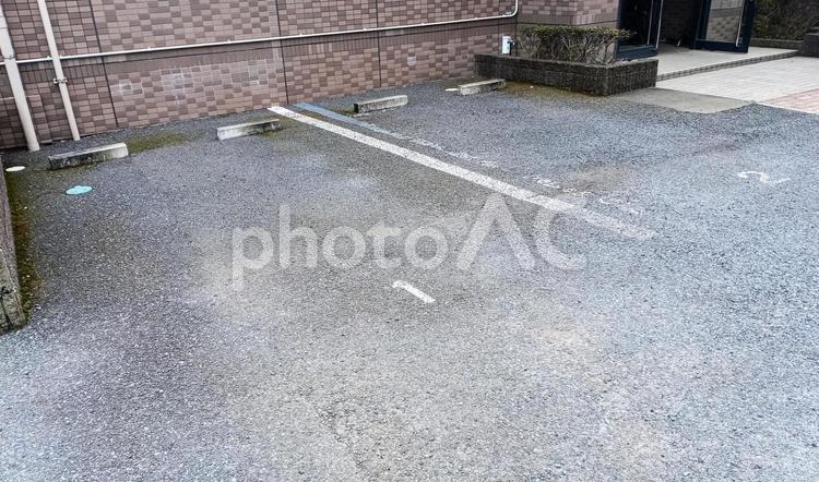 屋外の簡易駐車場 駐車場,環境,設備の写真素材