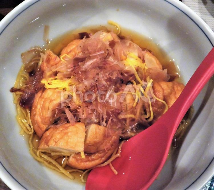かつお節をかけた河岸揚げの煮物 河岸揚げ,練り物,かつお節の写真素材