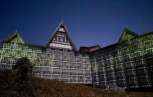 夜の洋館 上越国際スキー場,洋館,お城みたいな建物の写真素材