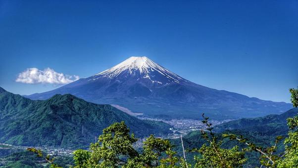 高川山から見る富士山 高川山から見る富士山 山,登山,景色の写真素材
