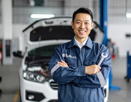 自動車整備工・若手の写真