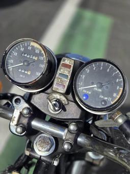 錆びれたバイクのメーター周り 錆びれたバイクのメーター周り バイク,オートバイ,整備の写真素材
