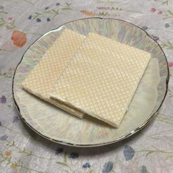バニラウエハース2枚 バニラウエハース2枚の写真
