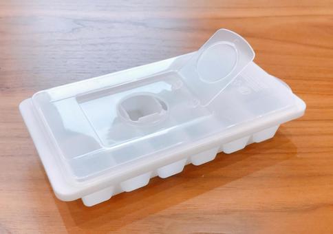 アイストレー アイストレー,アイストレイ,氷トレーの写真素材