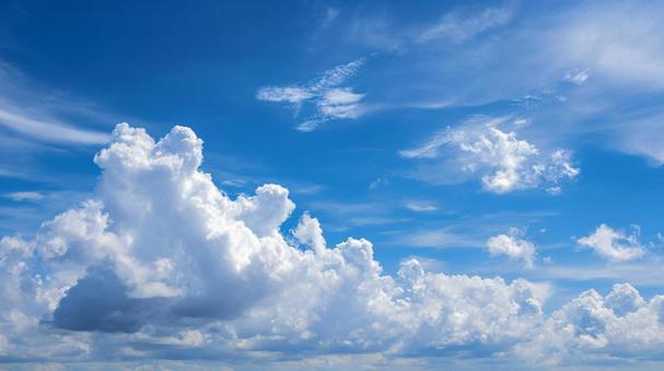 A view of majestic white clouds floating in the blue sky, sky, blue sky, cloud, JPG