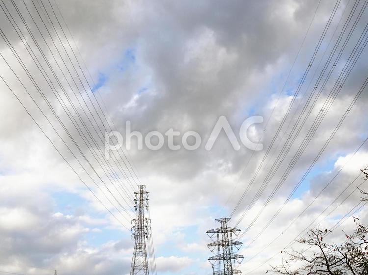 鉄塔がある風景 鉄塔,送電線,電線の写真素材